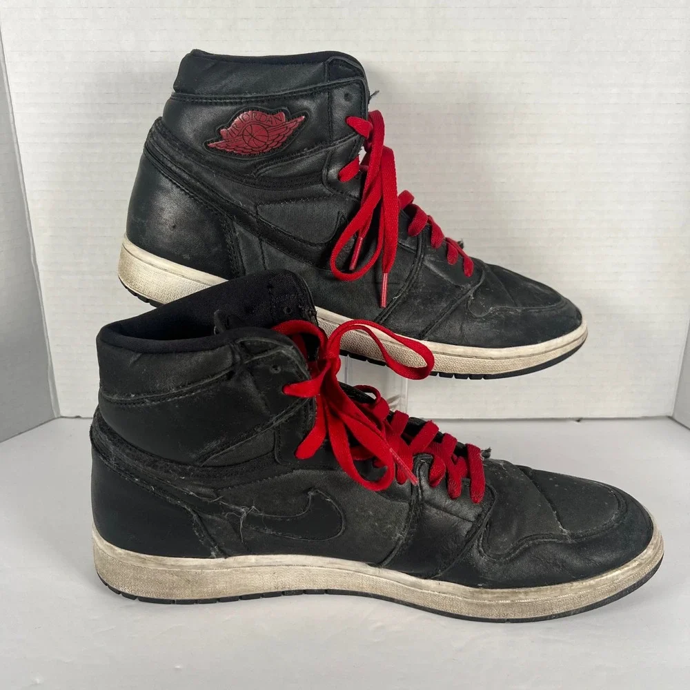 Nike Air Jordan 1 Retro High OG Black Satin Gym Red 555088-060 Mens Size 11.5